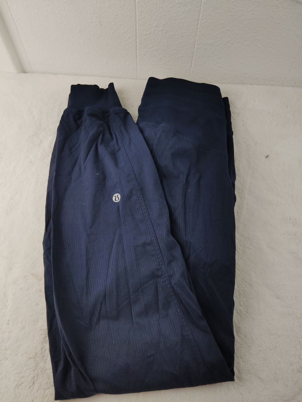 Lululemon Dance Studio Mide -Rise Jogger 28" Sz 2 Navy Perfect Condition
